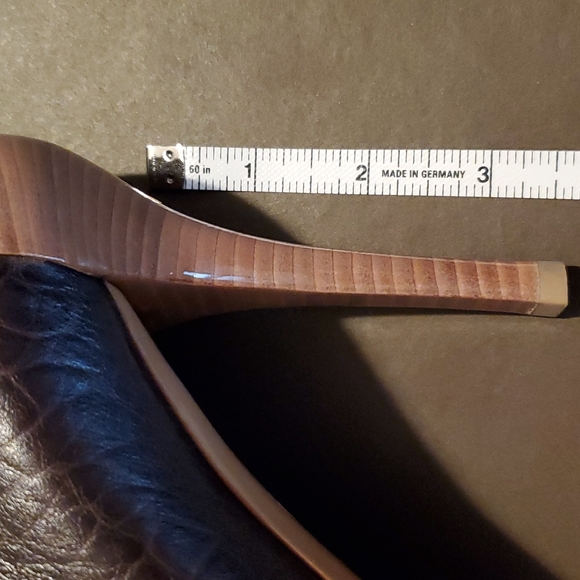 Louis Vuitton Cyprus Moca (Brown/Beige) Open Toe Booties - Size 38-1/2 Used EUC - Picture 15 of 16